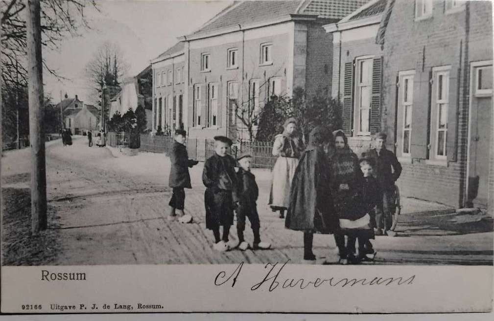 Rossum (Gelderland) 1910 - Uitgave P.J. de Lang, Ophalen of Verzenden, Voor 1920, Gelopen, Gelderland