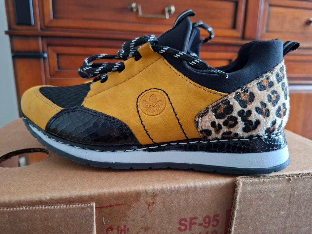 Rieker Sneakers, Ophalen of Verzenden, Zo goed als nieuw, Sneakers of Gympen