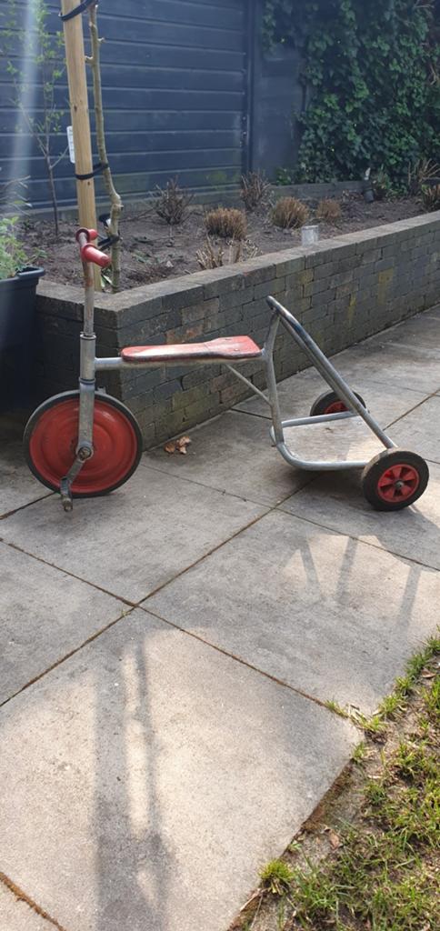 Driewieler fietsje karretje met achterop, Doe-het-zelf en Verbouw, Transportwagens, 100 liter of meer, Ophalen, Transportkar