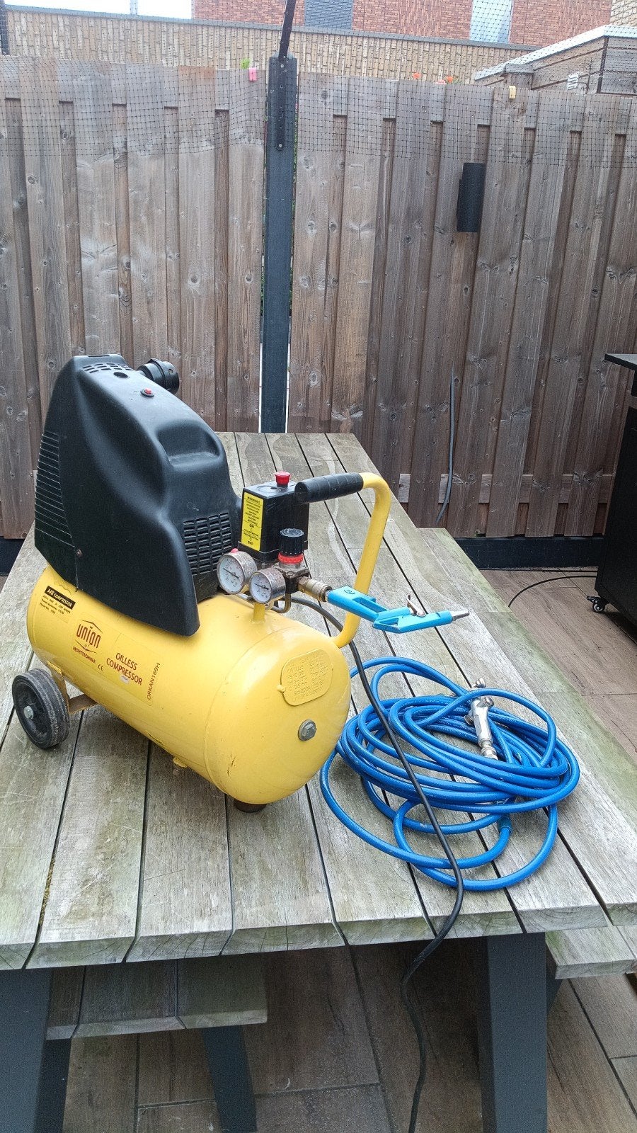 Union Olievrije Compressor 1.5HP met Luchtslang, Doe-het-zelf en Verbouw, Compressors, Ophalen