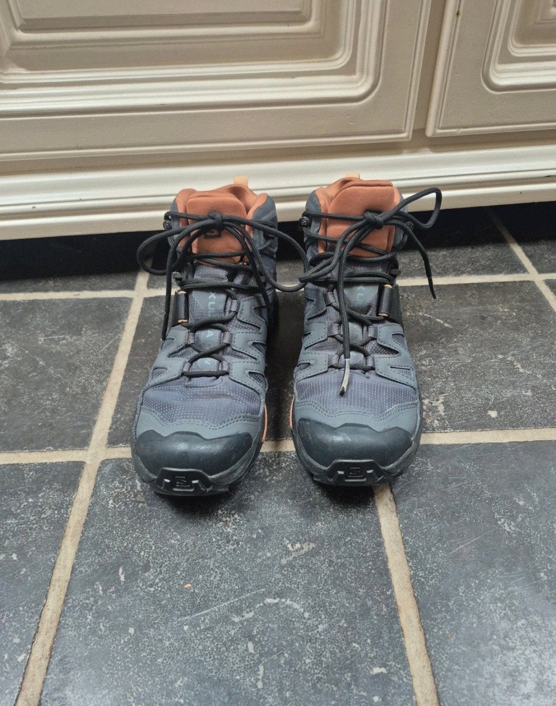 Salomon mindles dames, Ophalen of Verzenden, Zo goed als nieuw, Schoenen