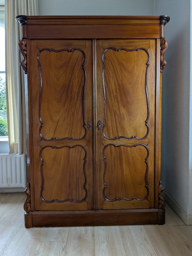 Mahoniehouten oude linnenkast in orginele staat, Antiek en Kunst, Ophalen