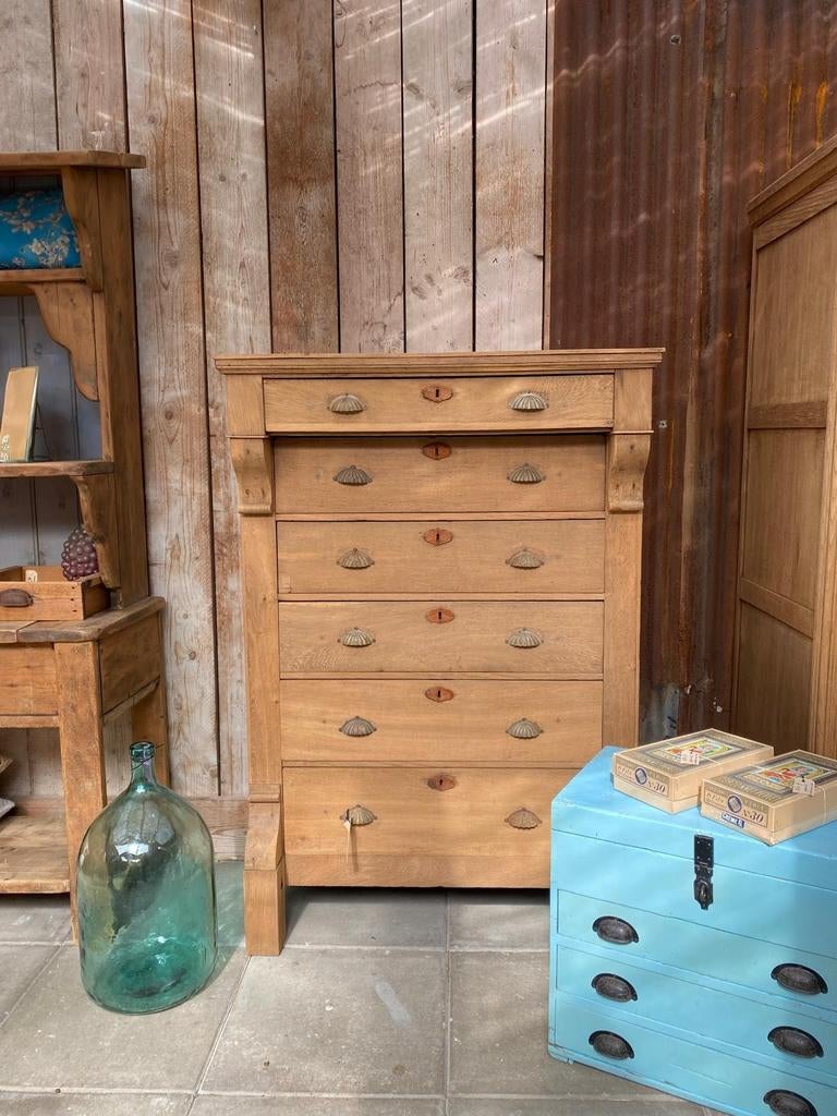 Antieke blank eiken kast chiffoniere ladekast