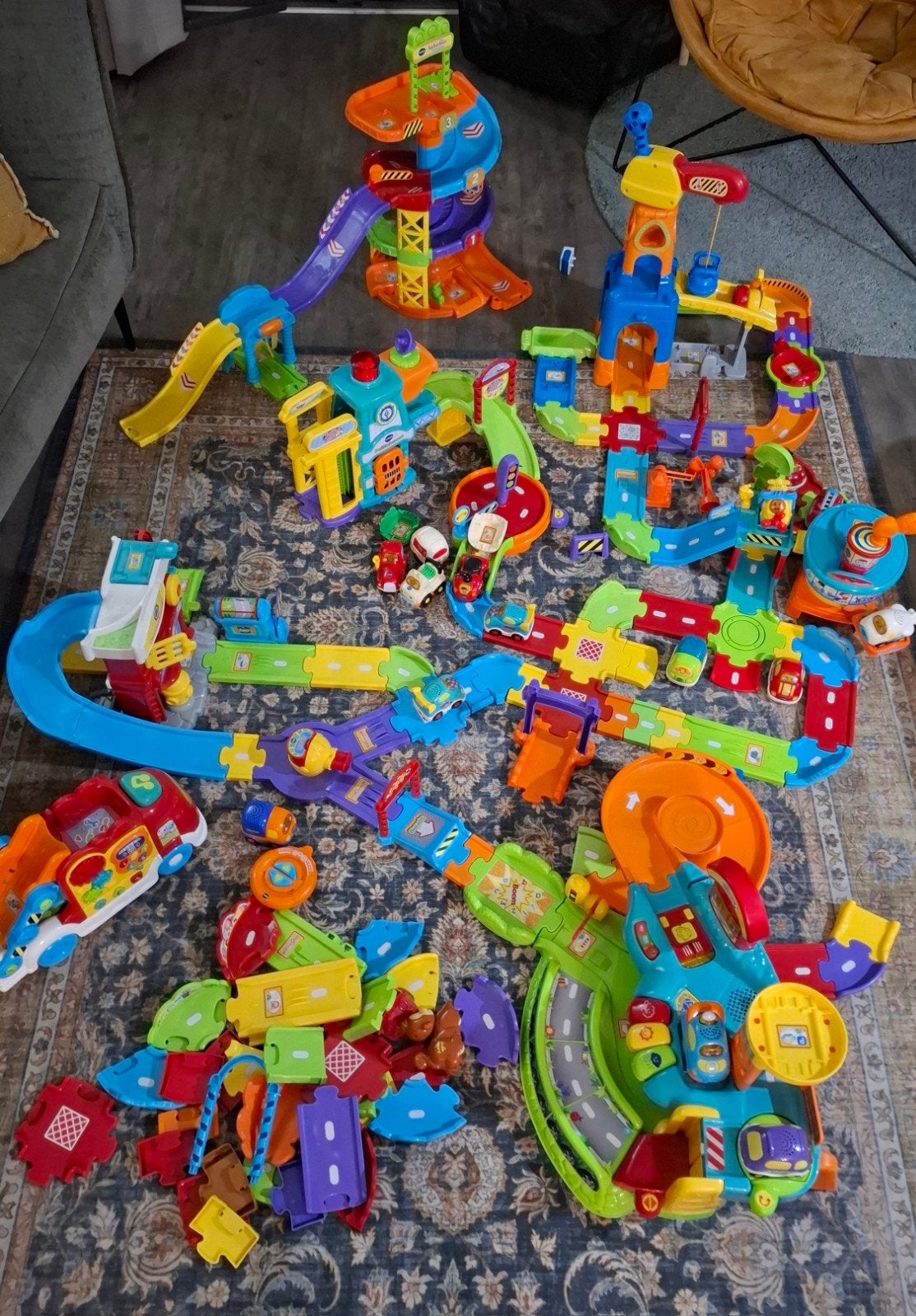 Grote Toet Toet Auto - 9 sets met diverse gebouwen en auto's, Ophalen, Gebruikt, Afstandsbediening