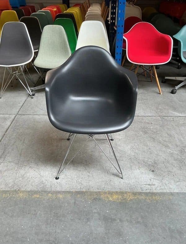 Vitra Eames DAR Design Stoelen | Zwart | Chroom, Gebruikt, -, Zwart, -