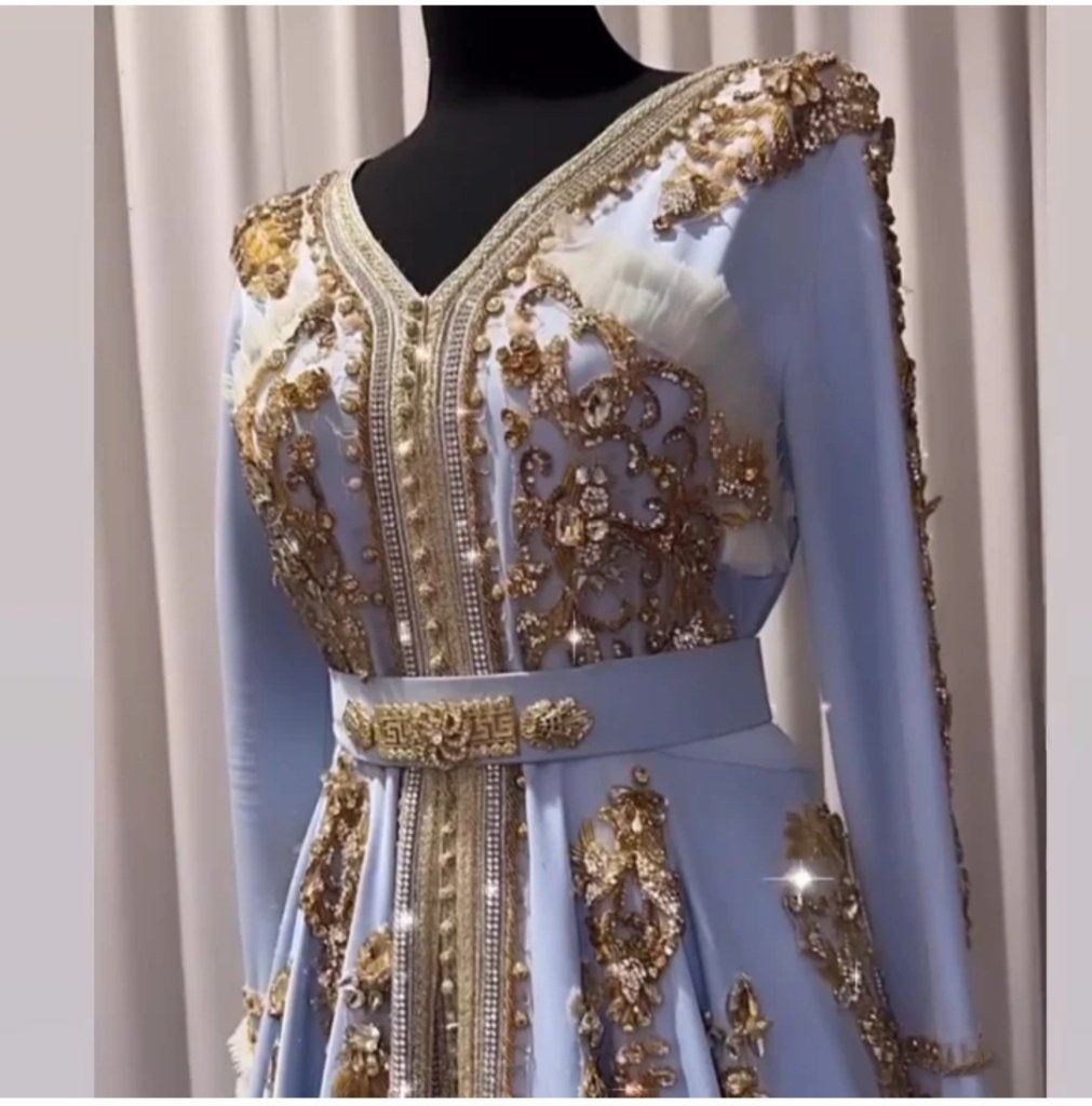 Prachtig jurk/takchita te huur, Kleding | Dames, Maat 38/40 (M), Blauw, Ophalen of Verzenden, Zo goed als nieuw