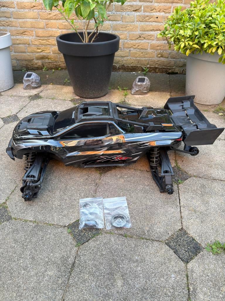 Traxxas XRT, Hobby en Vrije tijd, Ophalen, Zo goed als nieuw, Overige schalen, Onderdeel