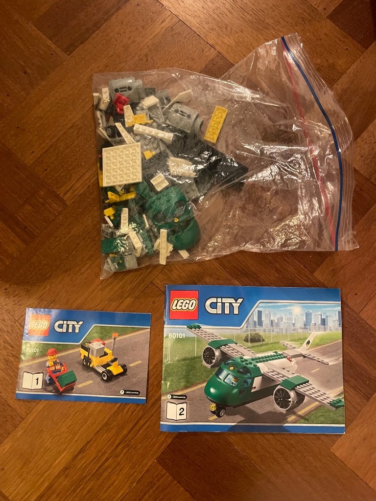 lego city 60101 vliegveld vrachtvliegtuig, Kinderen en Baby's, City, Lego, Compleet, Ophalen of Verzenden