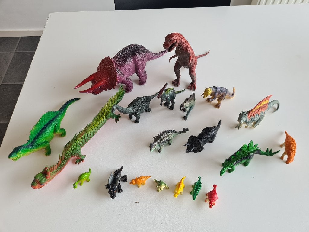 20 dinosauriers, Ophalen of Verzenden, Gebruikt