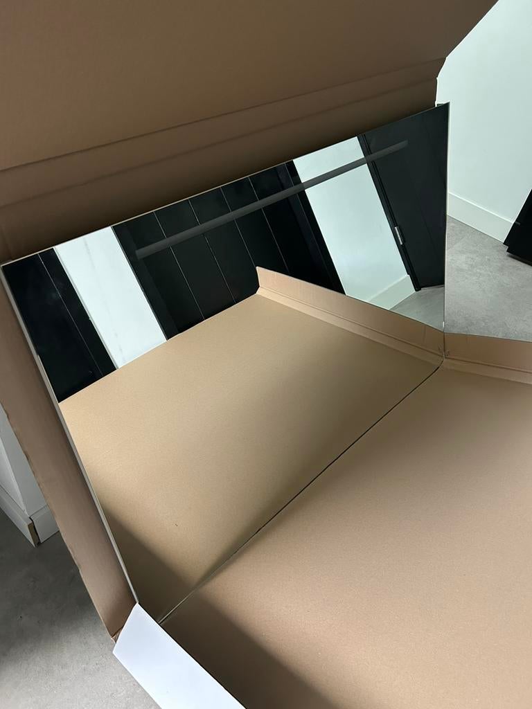 Mooie badkamer spiegel uitstekende staat, Antiek en Kunst, Ophalen, Rechthoekig, 100 tot 150 cm, Minder dan 100 cm