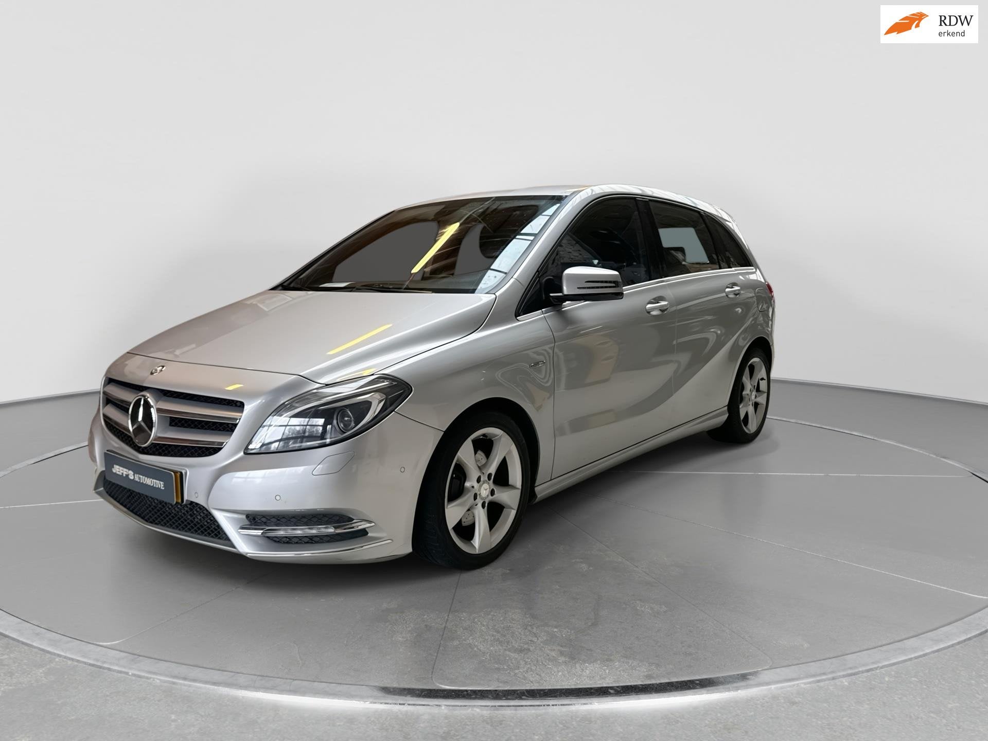 Mercedes-Benz B-klasse 180 Ambition, Auto's, Voorwielaandrijving, Euro 5, Gebruikt, 4 cilinders