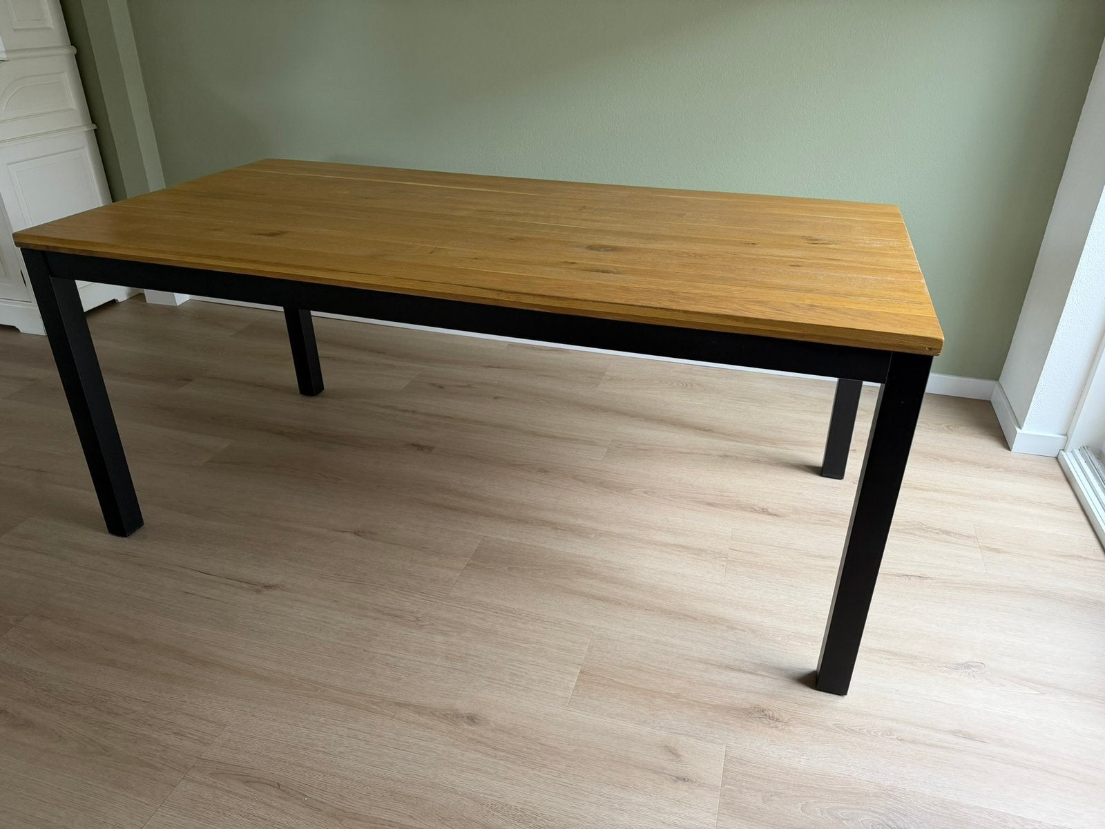 Eiken eettafel 180 x 90 cm met industrieel onderstel, Huis en Inrichting, Ophalen, 50 tot 100 cm, Zo goed als nieuw, Vijf personen of meer