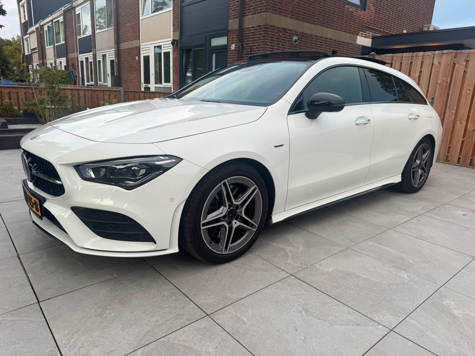 Mercedes-Benz CLA 250 Edition 224pk 7G-DCT 2020 Wit, Auto's, 4 cilinders, Geïmporteerd, 750 kg, 224 pk