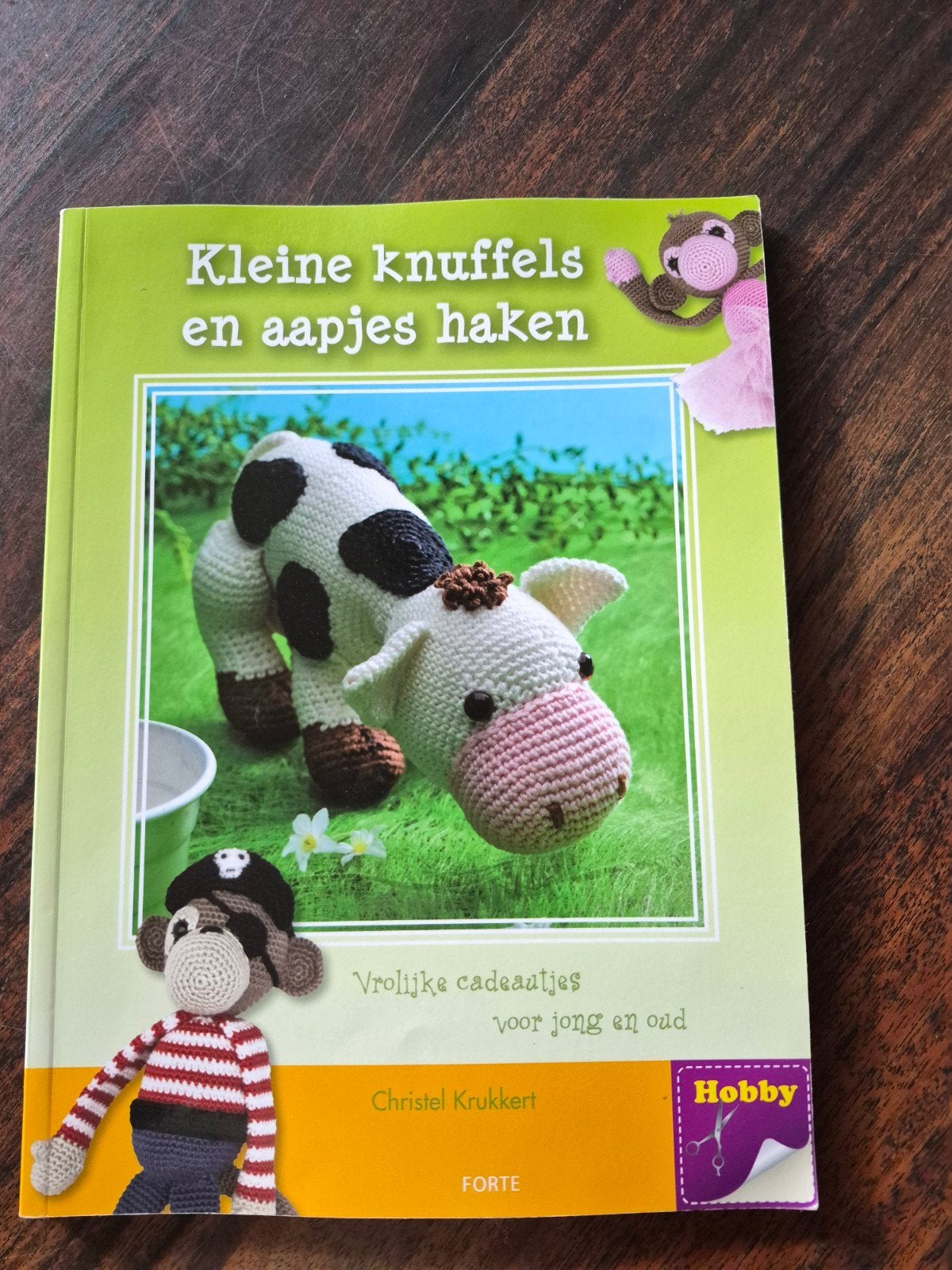 Kleine knuffels en aapjes haken, Ophalen of Verzenden, Zo goed als nieuw, Haken, Patroon of Boek