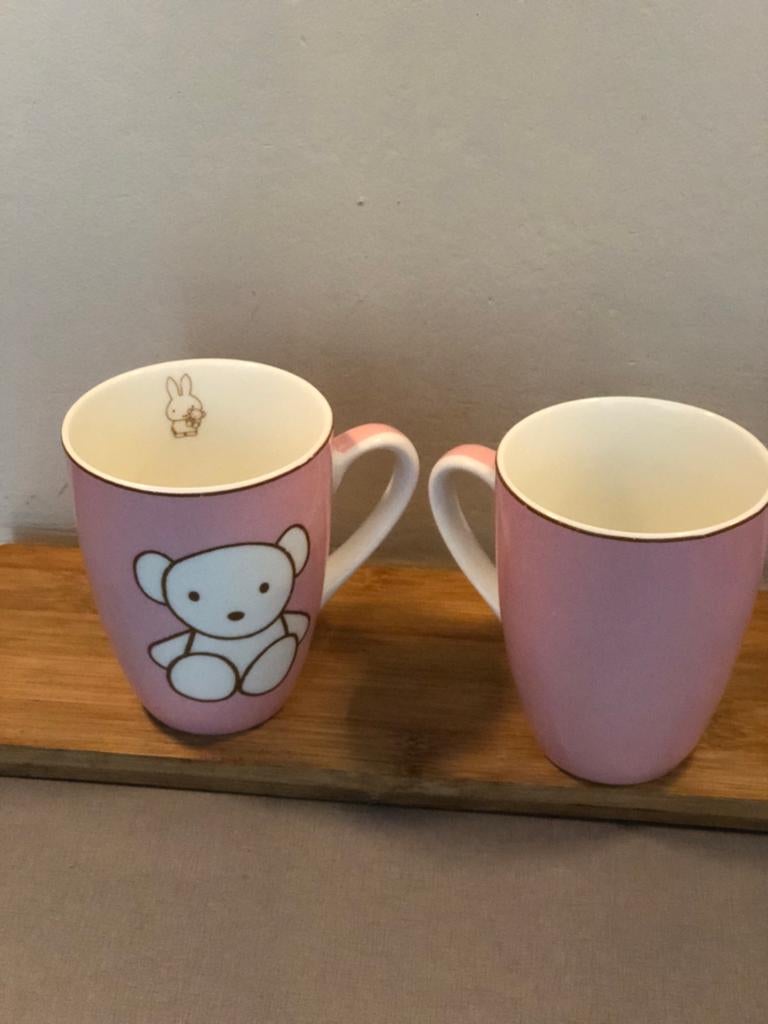 Rosé mokken met Nijntje beer - Set van 2, Keramiek, Ophalen of Verzenden, Zo goed als nieuw, Overige stijlen