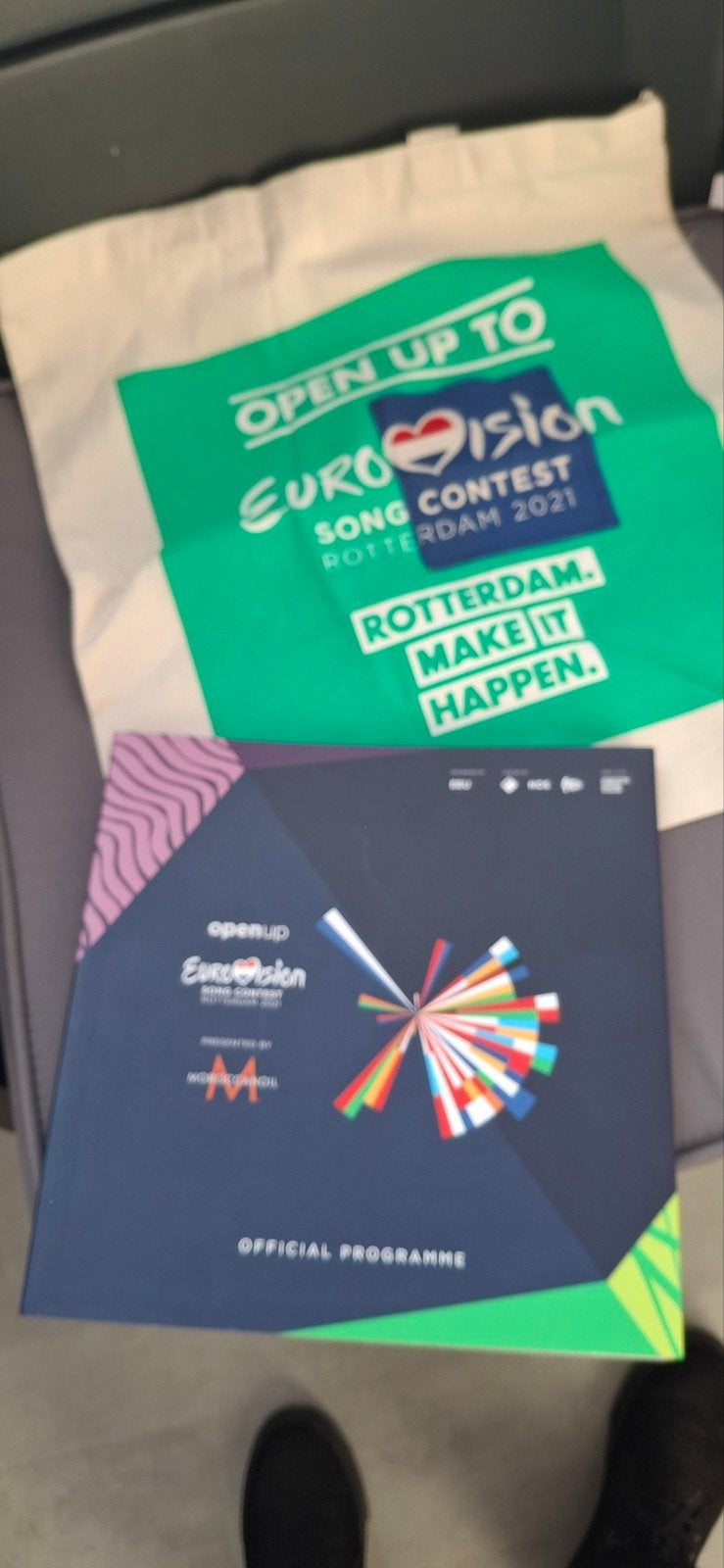 Eurovision Song Contest 2021 Rotterdam Programma & Tas, Ophalen of Verzenden, Zo goed als nieuw, Muziek, Film of Tv