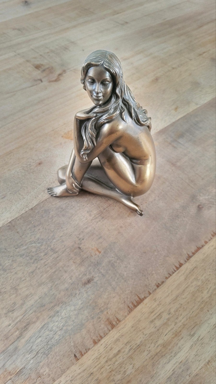 Bronzen beeldje van zittende vrouw, gesigneerd Veronese, Ophalen of Verzenden