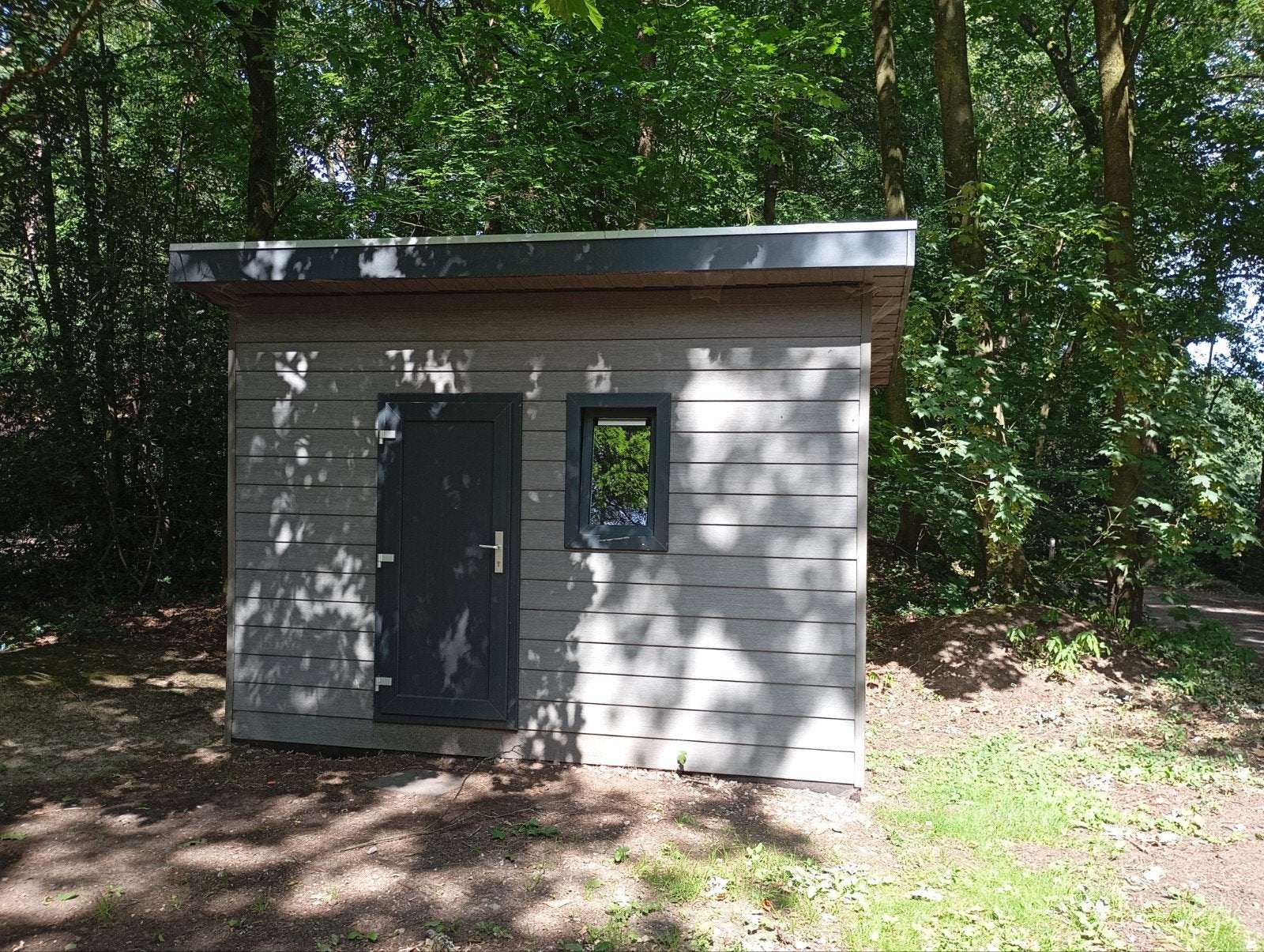 Onderhoudsarm tuinhuis schuur trekkershut, Ophalen, Kunststof