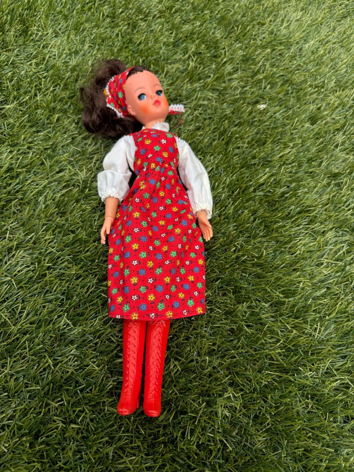 Vintage Sindy pop met rode jurk en hoofddoek, Ophalen of Verzenden, Gebruikt, Overige typen