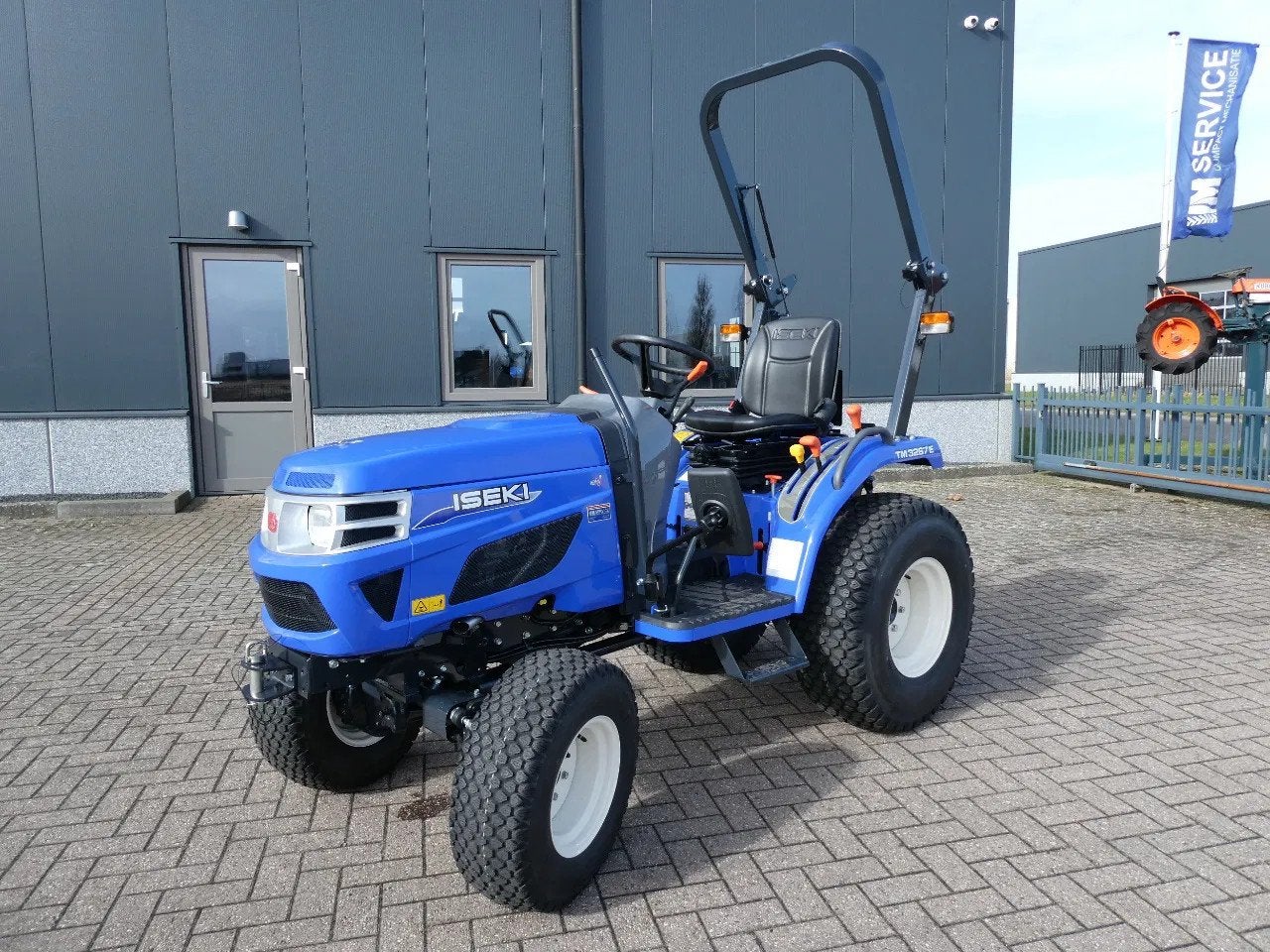 Iseki TM3267E 4wd / 0001 Draaiuren / Gazonbanden, Overige merken, Gebruikt, Mathijs Merkelijn, Mathijs@minitrekkers.nl