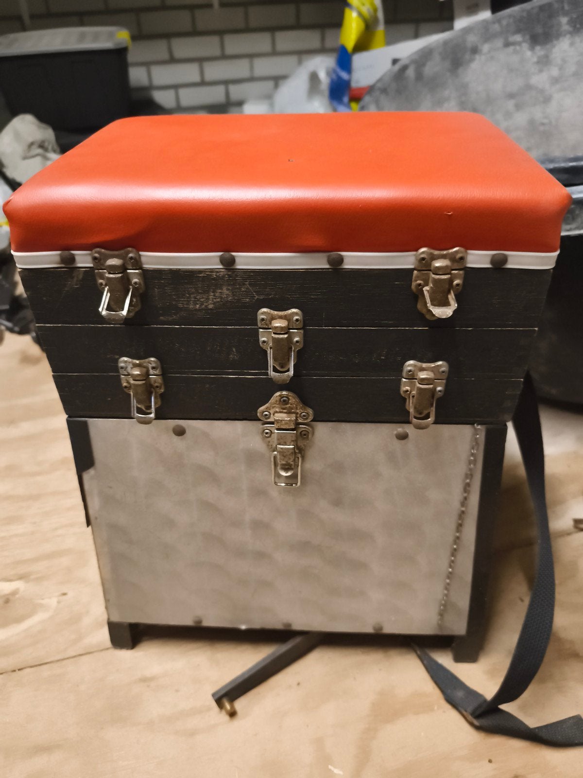 ruime viskoffer met klepjes, Ophalen, Zo goed als nieuw, Koffer of Tas