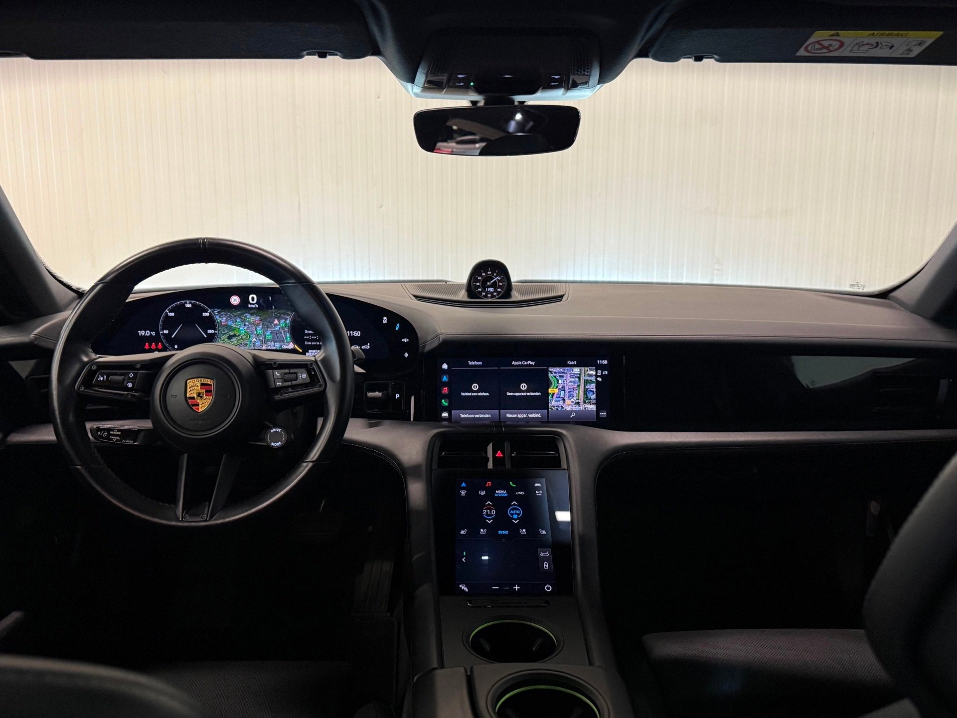 Porsche Taycan 4S Performance 84 kWh | NAP | SPORT CHRONO |, Auto's, Porsche, Dealer onderhouden, Gebruikt, 4 stoelen, Zwart