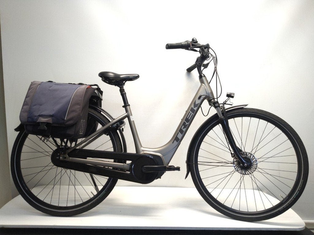 Trek District+ 3 Lowstep S Matte Gunmetal 400WH Dames Matte, Overige merken, Gebruikt, -, - 0
-, NL