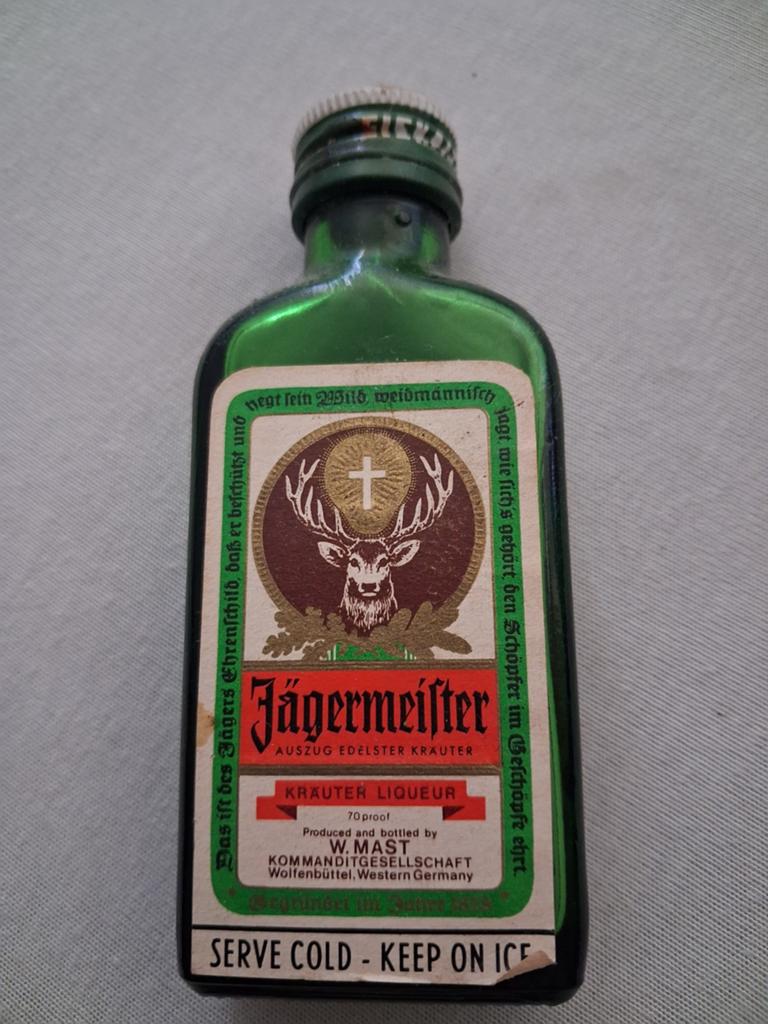 Vintage Jägermeister Miniatuurflesje - Zeldzaam, Antiek en Kunst, Ophalen of Verzenden