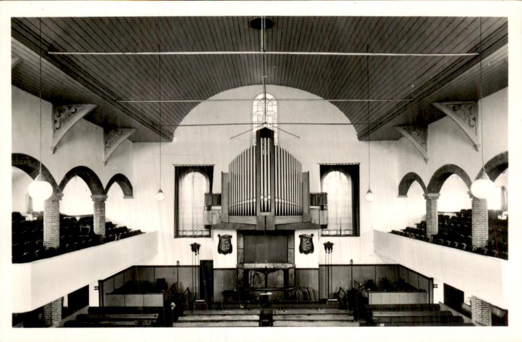 Sliedrecht - Chr. Geref. Kerk - Interieur met orgel, Ophalen of Verzenden, 1940 tot 1960, Ongelopen, Zuid-Holland