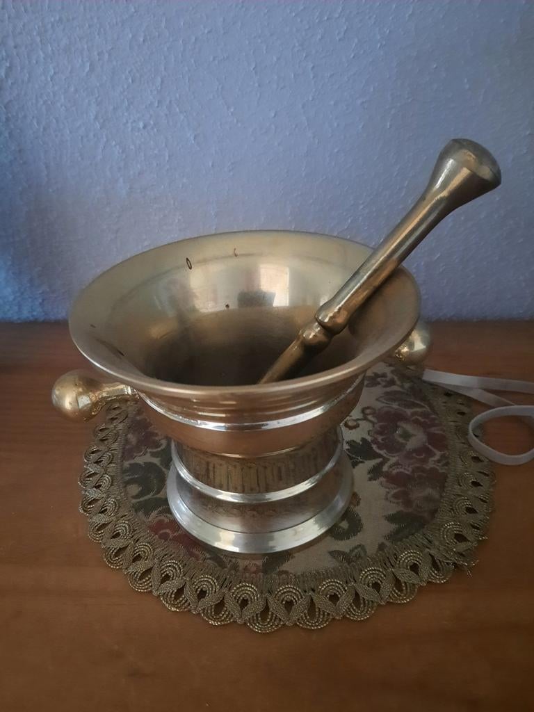 Antieke messing vijzel met stamper, Ophalen