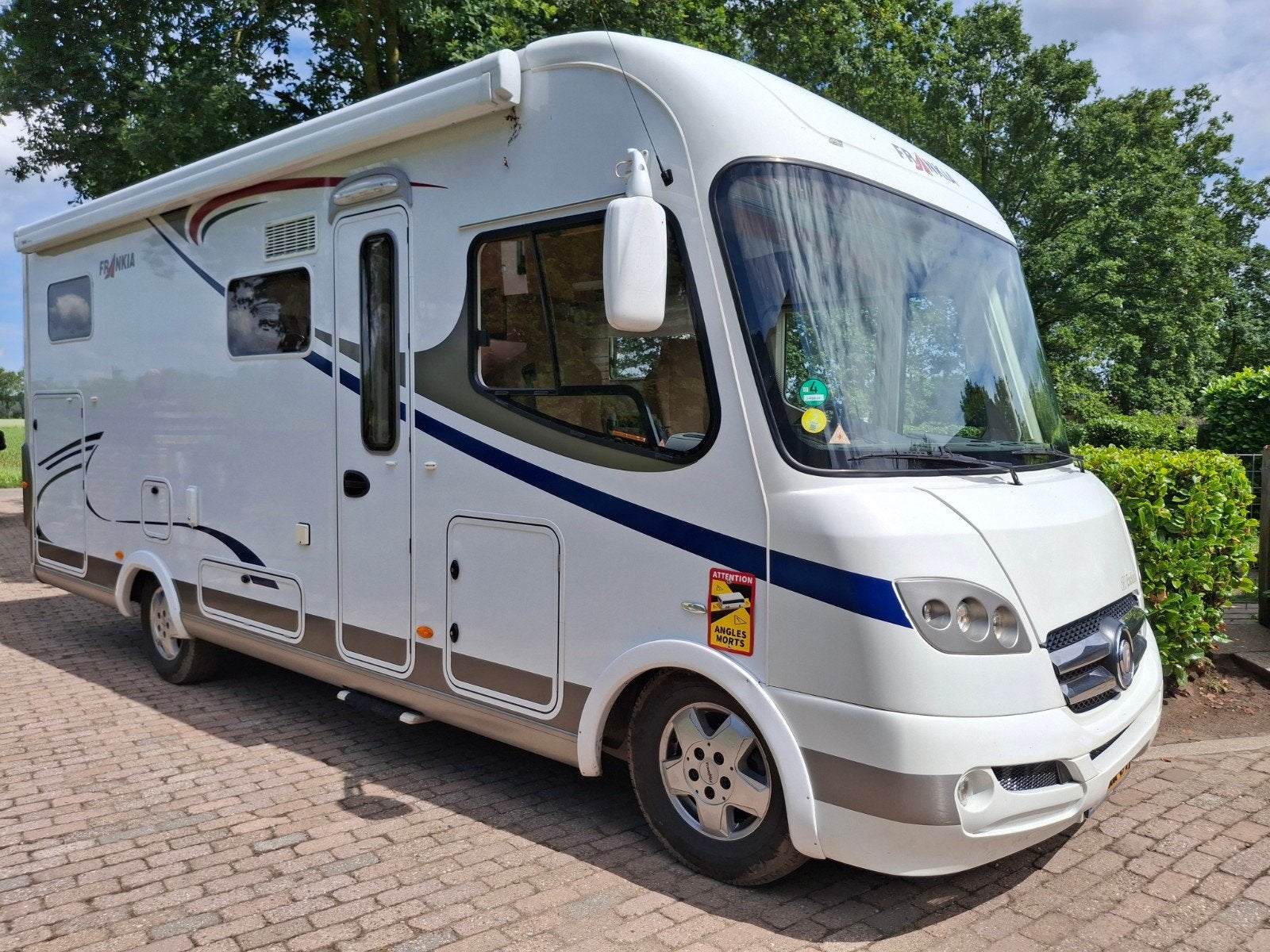 Frankia  enkele bedden liftbed grote garage 2013 c rijbewijs, Caravans en Kamperen, Campers, Ringverwarming, Fiat, Afzuigkap, 6 tot 7 meter