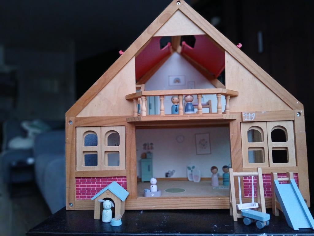 Schattig houten poppenhuis met Little Dutch inrichting, Kinderen en Baby's, Speelgoed | Poppenhuizen, Ophalen, Poppenhuis