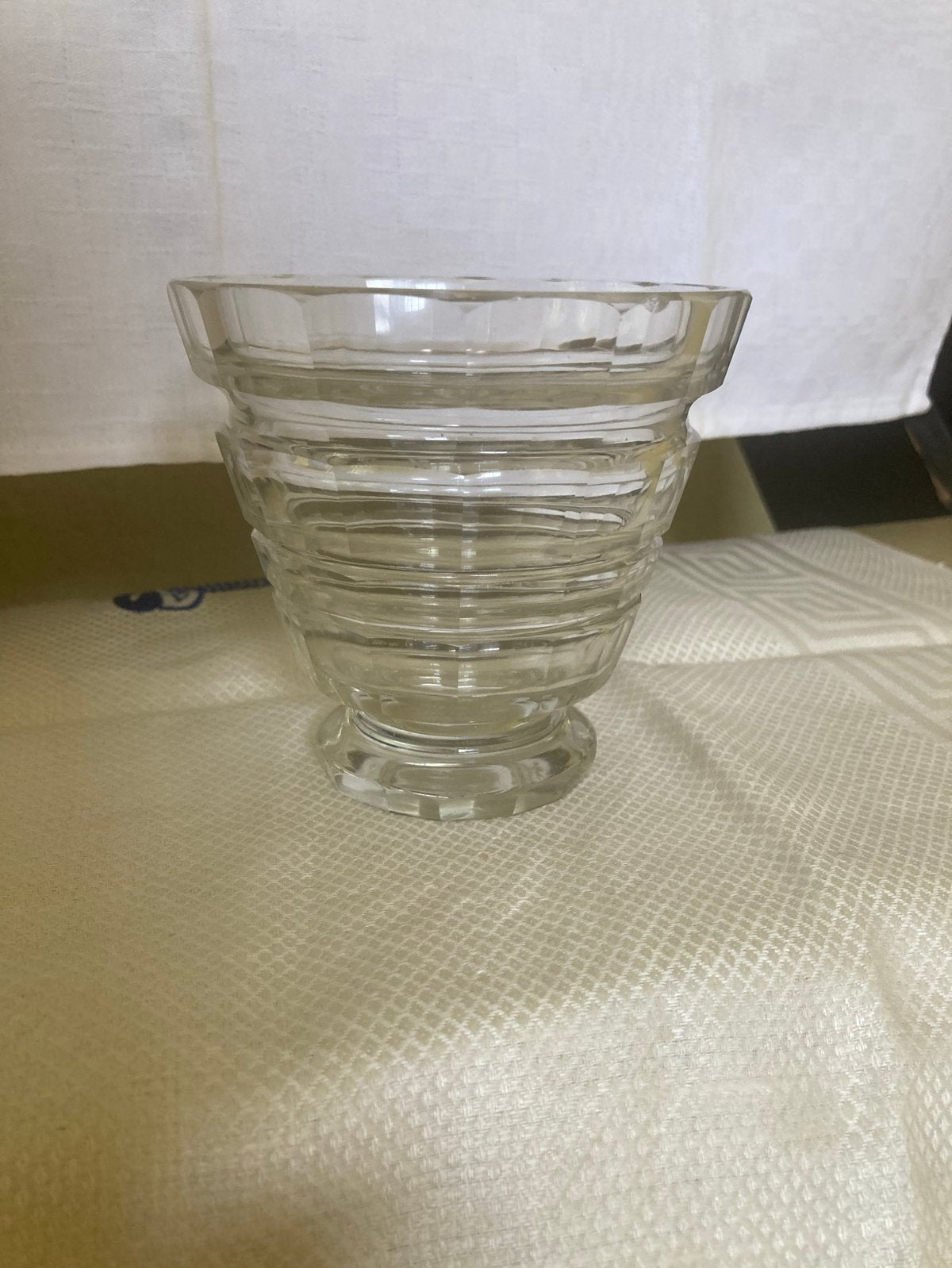 Moser Josef Hoffmann geslepen kristal vaas met ribbels, Ophalen of Verzenden