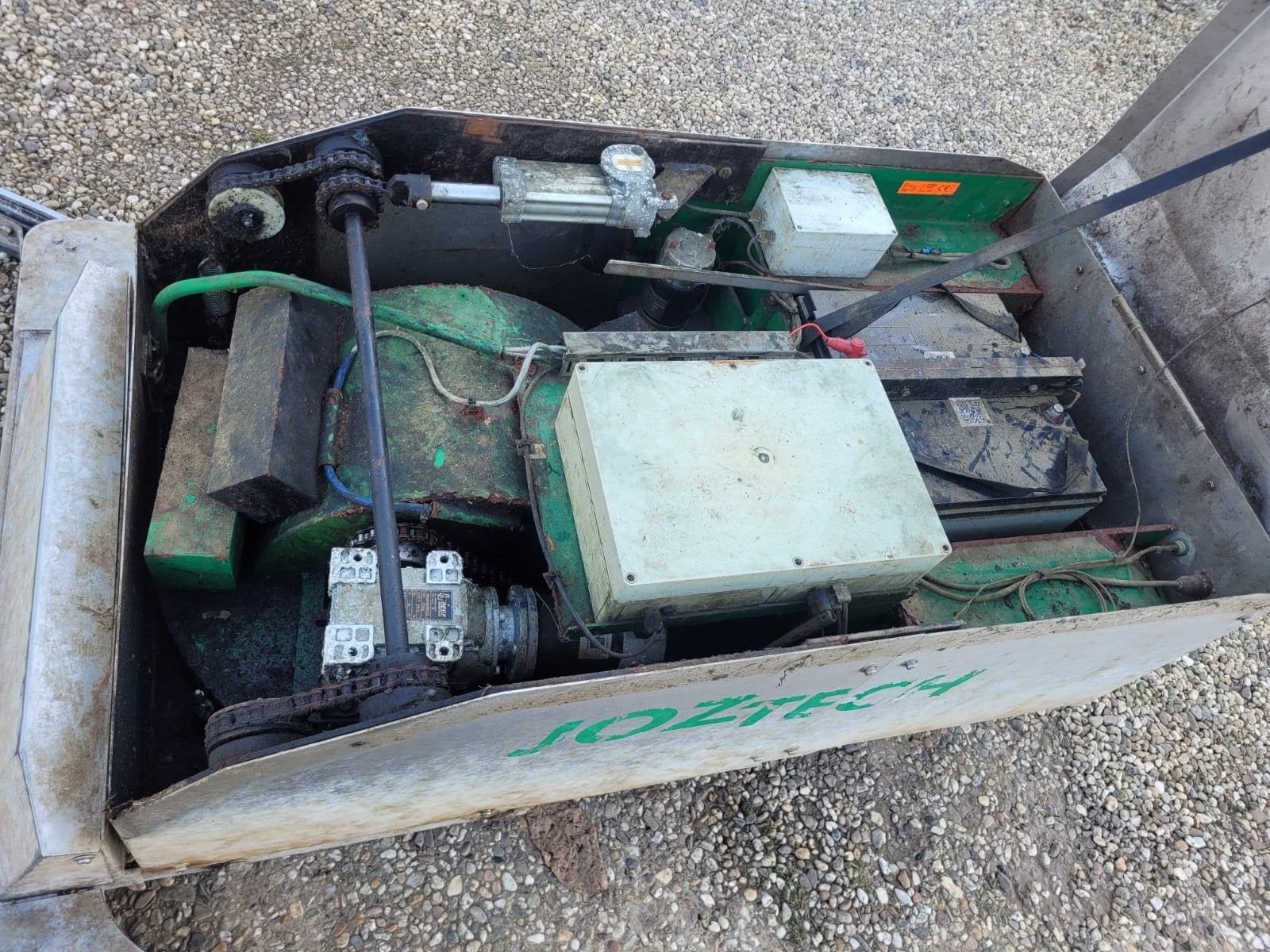 tekoop joz-tech mestrobot, Dieren en Toebehoren, Ophalen, Gebruikt