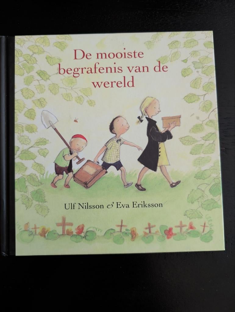 De mooiste begrafenis van de wereld - Ulf Nilsson, Boeken, Ophalen of Verzenden, Zo goed als nieuw, Ulf Nilsson, Fictie algemeen