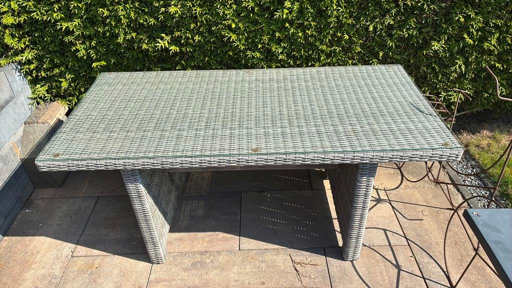 Tuintafel met glasplaat, Tuin en Terras, Ligbedden, Ophalen of Verzenden, Gebruikt, Aluminium