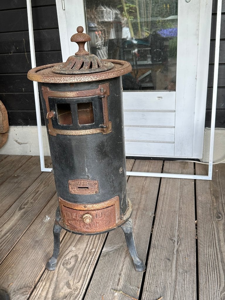 Antieke ronde potkachel, Huis en Inrichting, Kachels, Gebruikt, Houtkachel, Ophalen of Verzenden, Vrijstaand