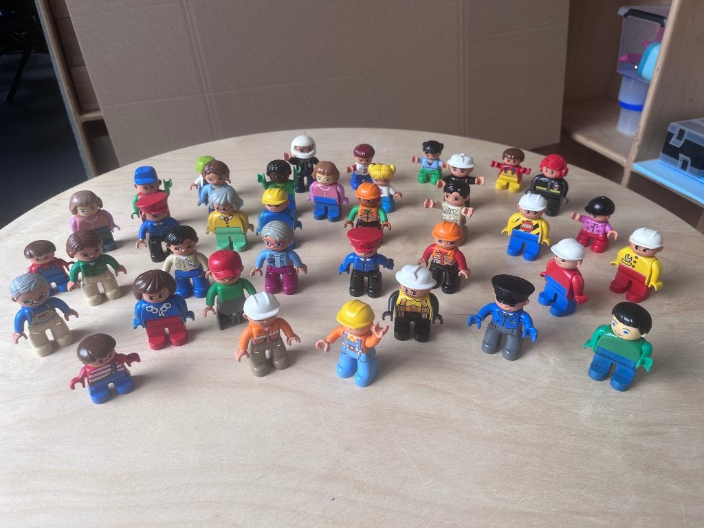 Lego duplo poppetjes, 37 stuks., Gebruikt, Overige thema's, Ophalen of Verzenden, Minifiguur
