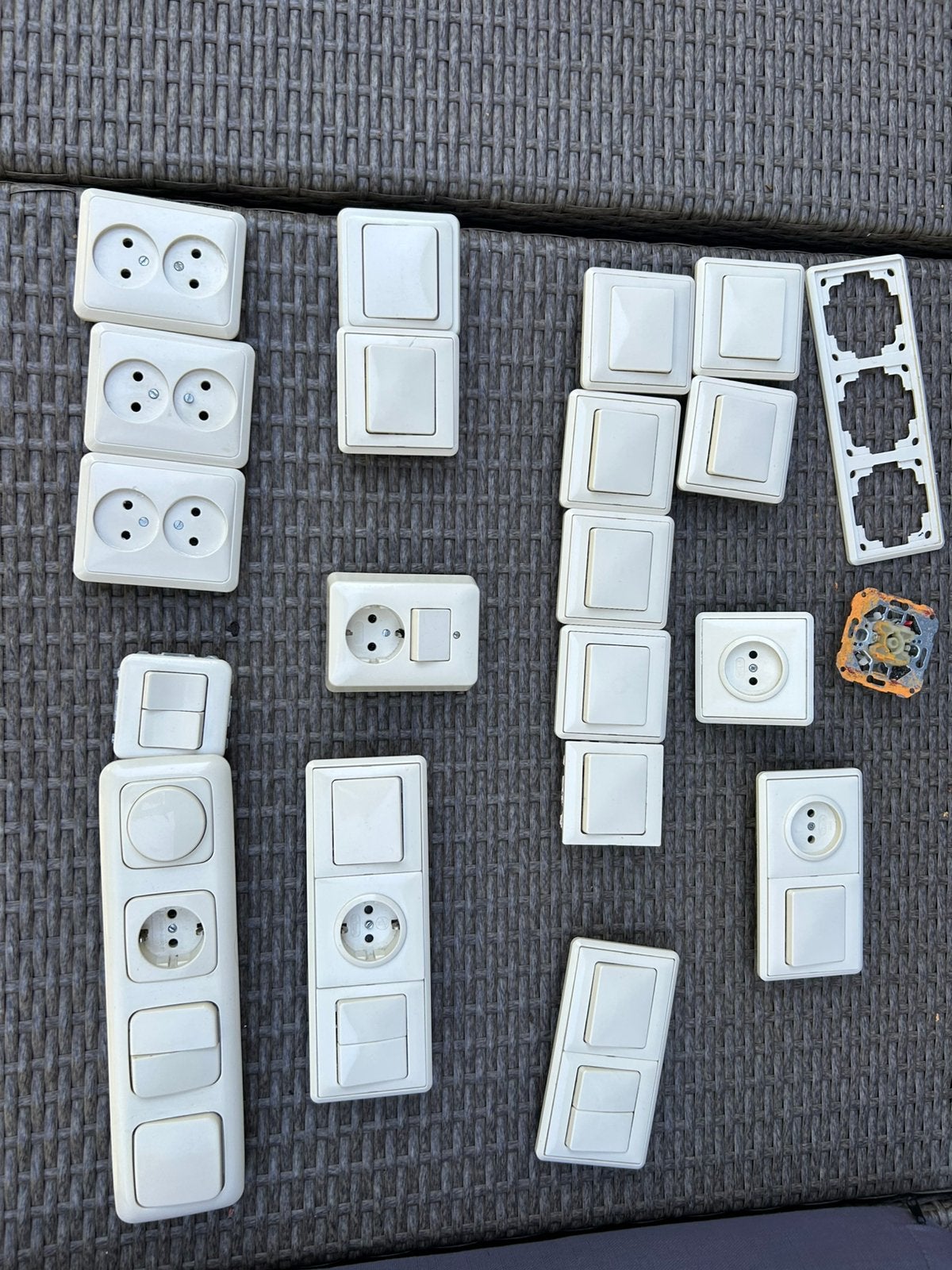 Gira wandcontactdozen, Ophalen of Verzenden, Gebruikt, Overige typen