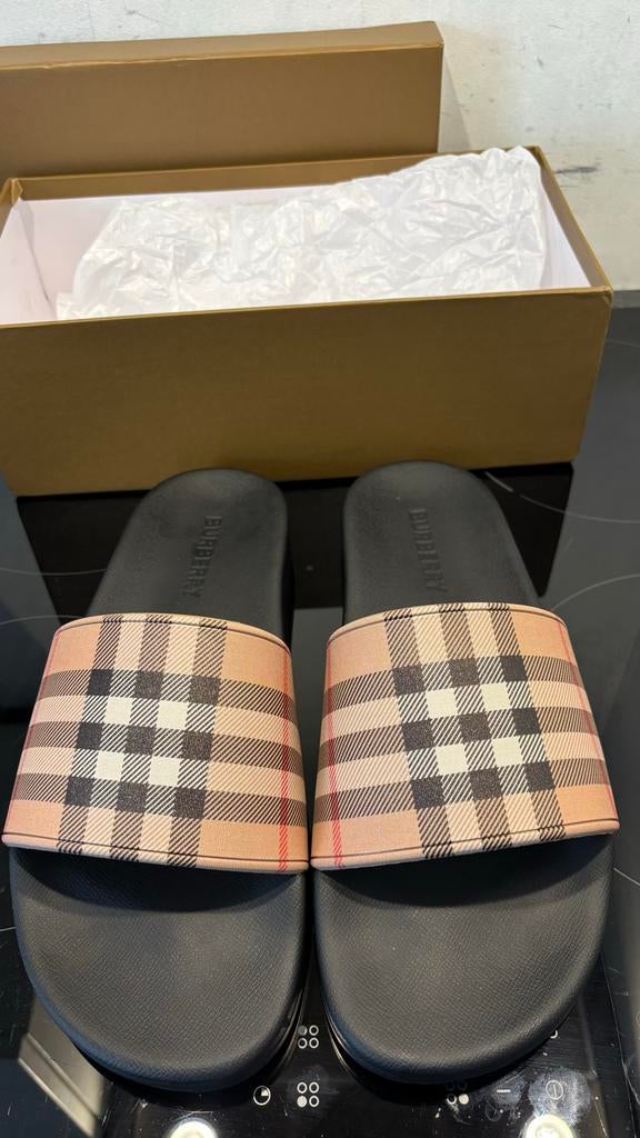 Burberry Check Slides - Nieuw in doos, Ophalen of Verzenden, Zo goed als nieuw