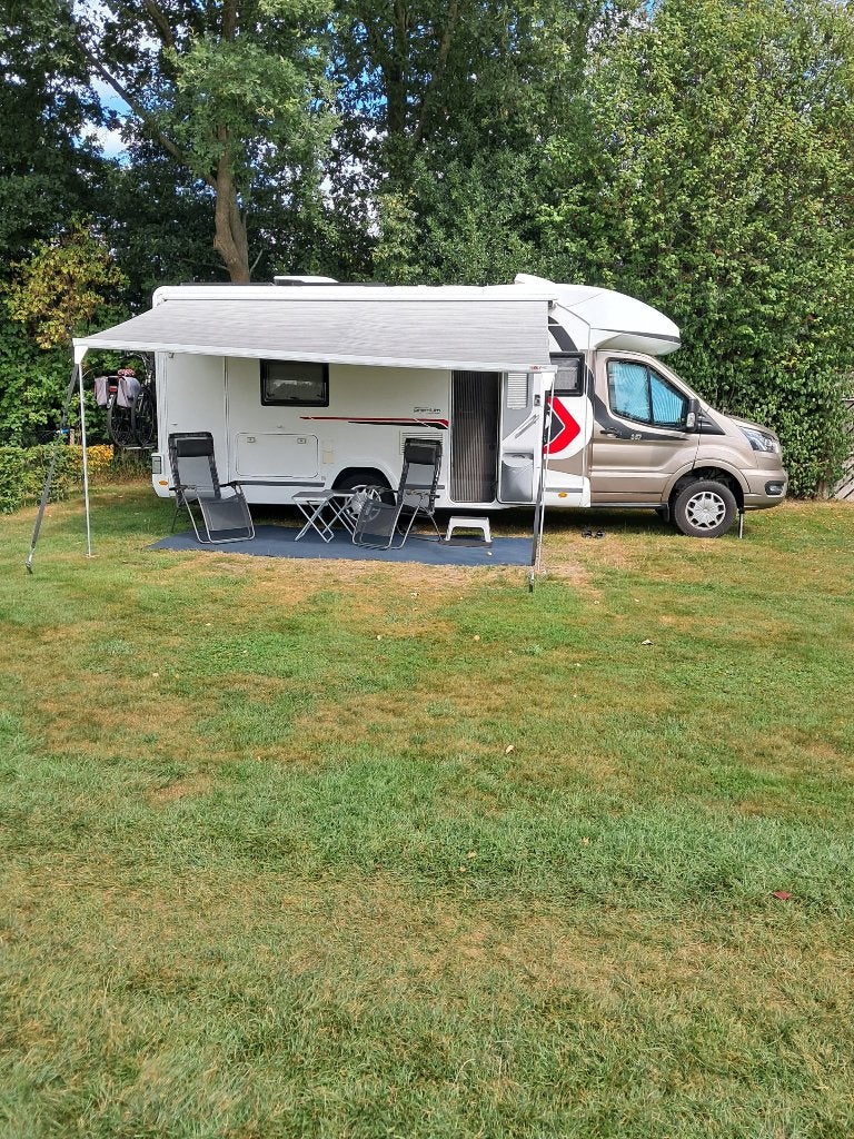 Challenger camper Primium 357