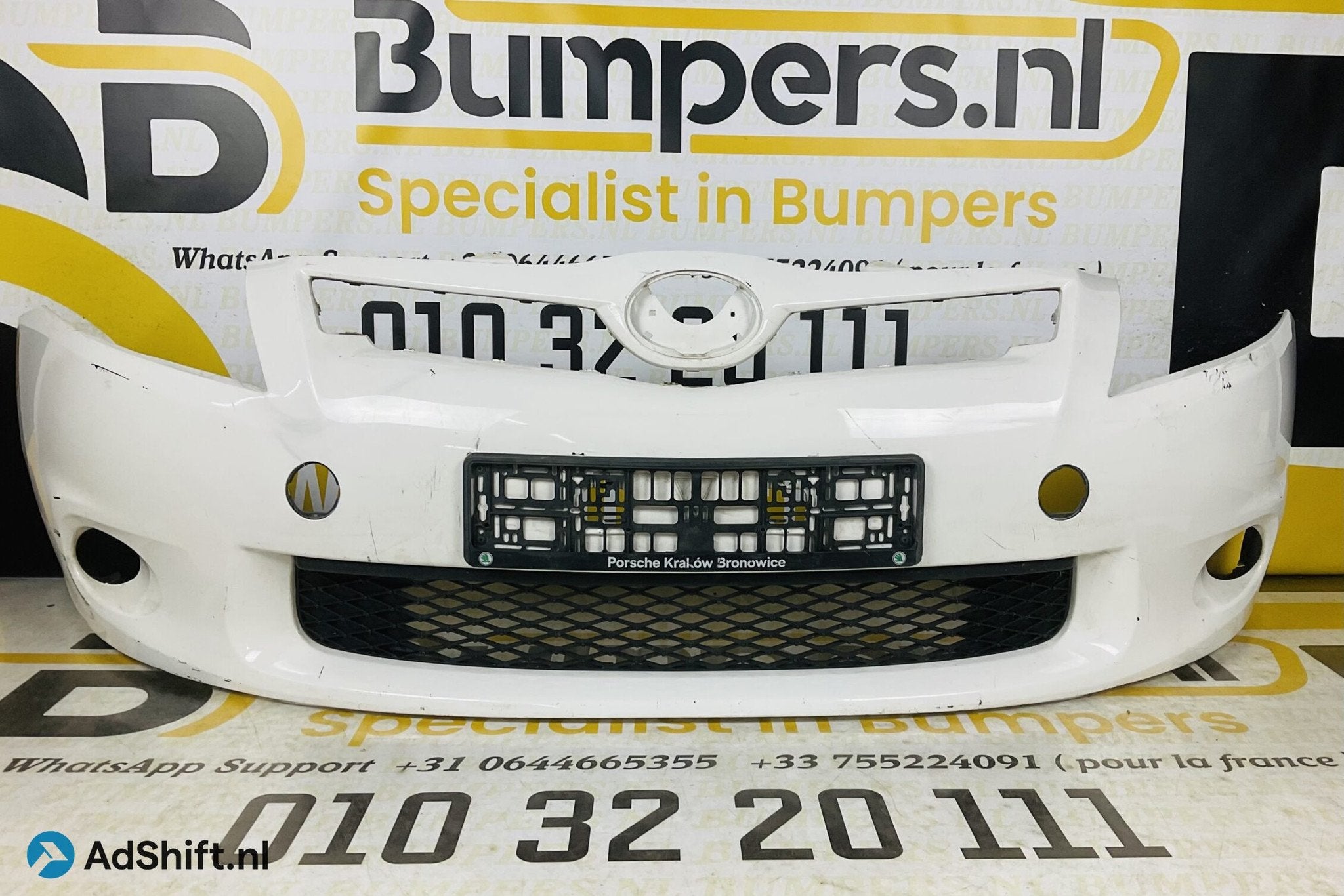 Bumper TOYOTA AURIS HYBRID Voorbumper 2-D3-3604Z