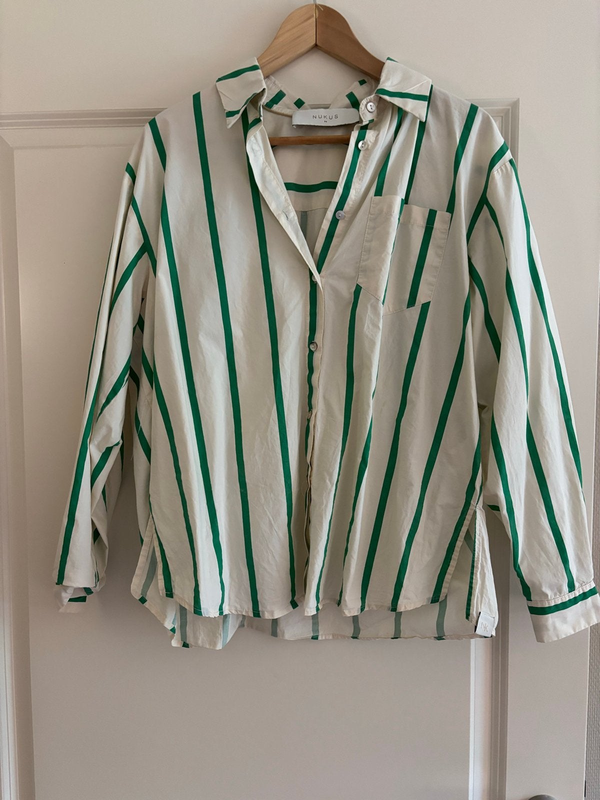 NUKUS gestreepte blouse - wit met groen, Maat 38/40 (M), Wit, Ophalen of Verzenden, Zo goed als nieuw