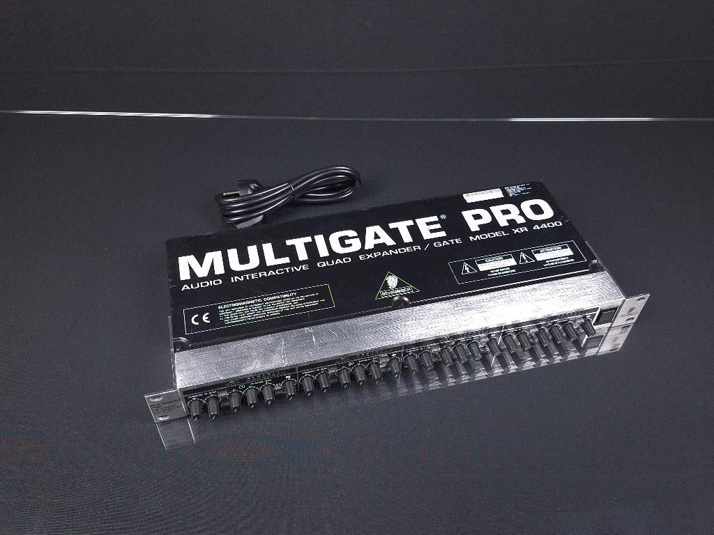 Gate / Expander – 4 kanaals – Behringer Multigate Pro XR4400, Muziek en Instrumenten, Effecten, Zo goed als nieuw, Volume, Ophalen of Verzenden