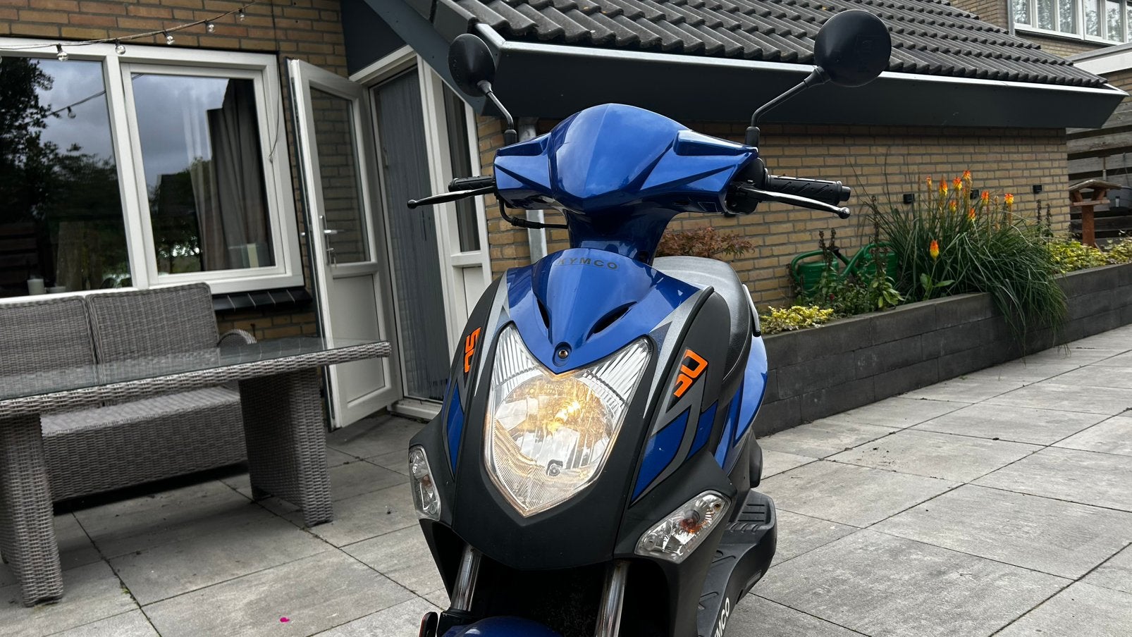 Foto 6 van Kymco Agility geel kenteken – rijdt goed – €450