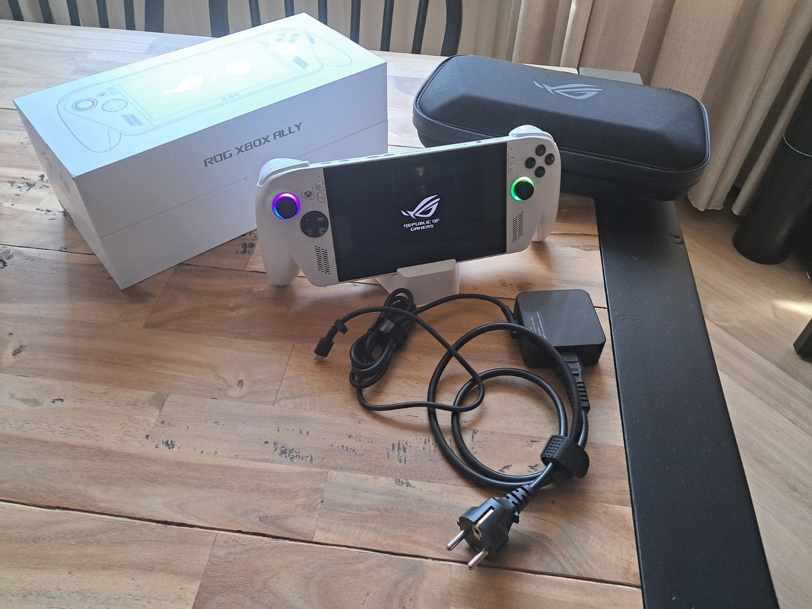 ASUS XBOX ROG Ally handheld gaming console, Ophalen of Verzenden, ASUS, Zo goed als nieuw