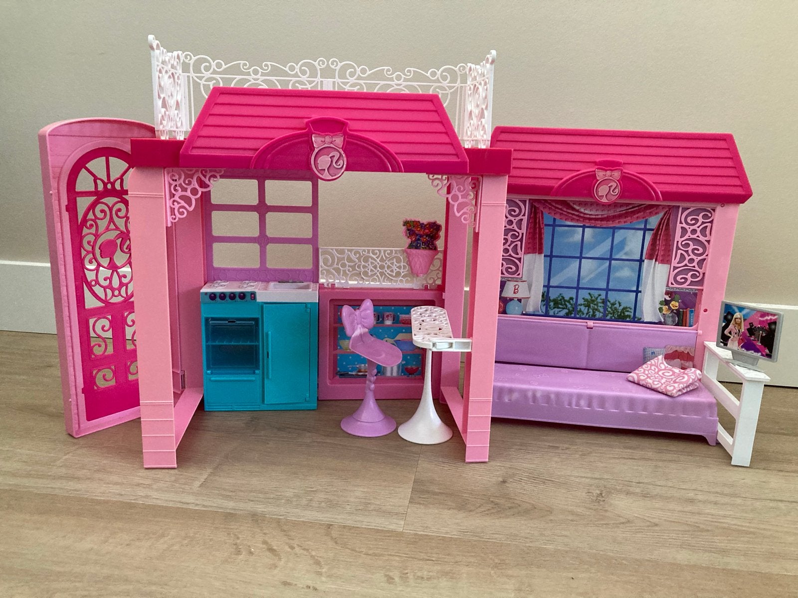 Barbie Droomhuis met poppen en accessoires, Ophalen of Verzenden, Gebruikt, Barbie
