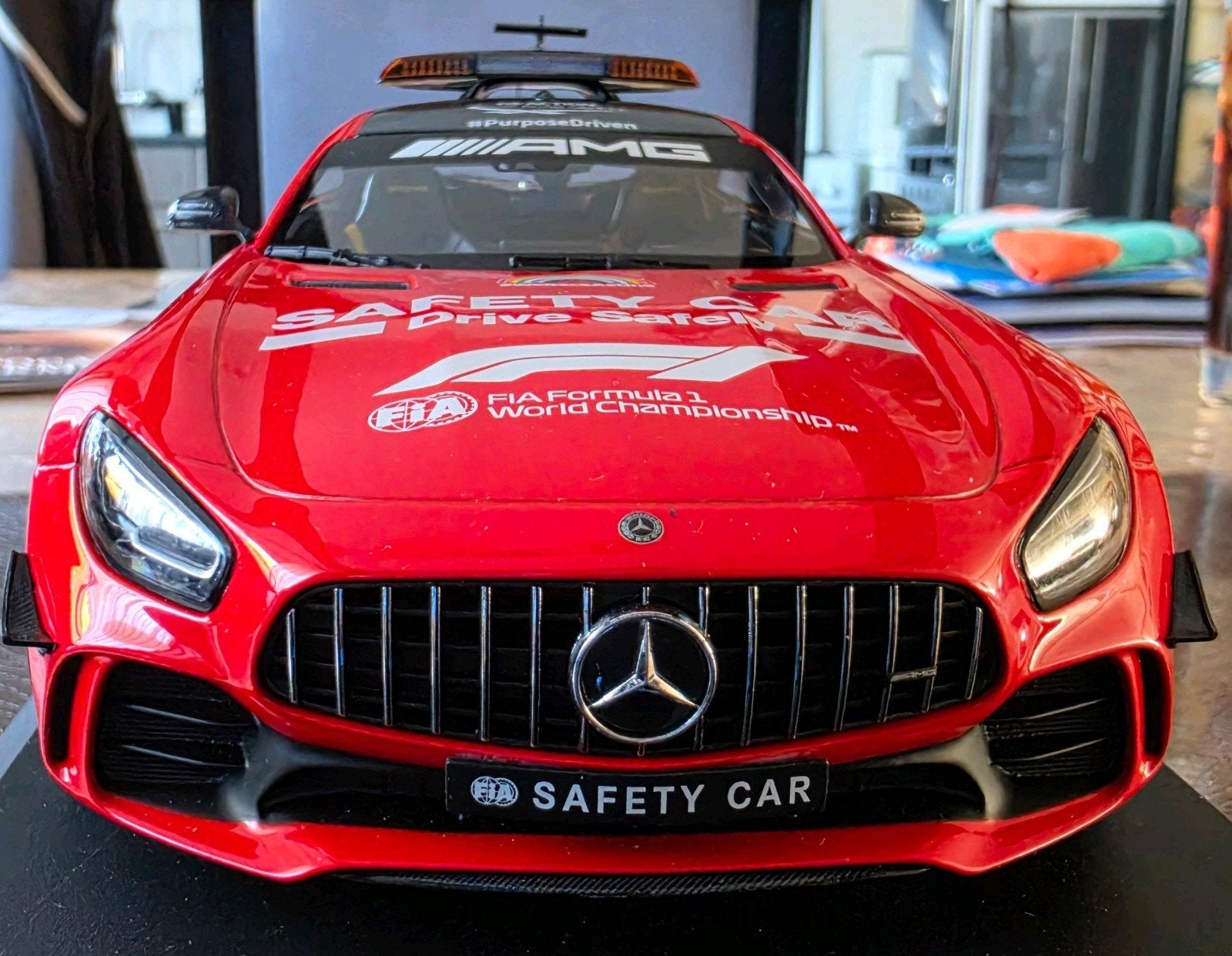 Minichamps Mercedes-AMG GT R Safety Car F1 "1000 GP Ferrari", Ophalen of Verzenden, Nieuw, Auto, MiniChamps