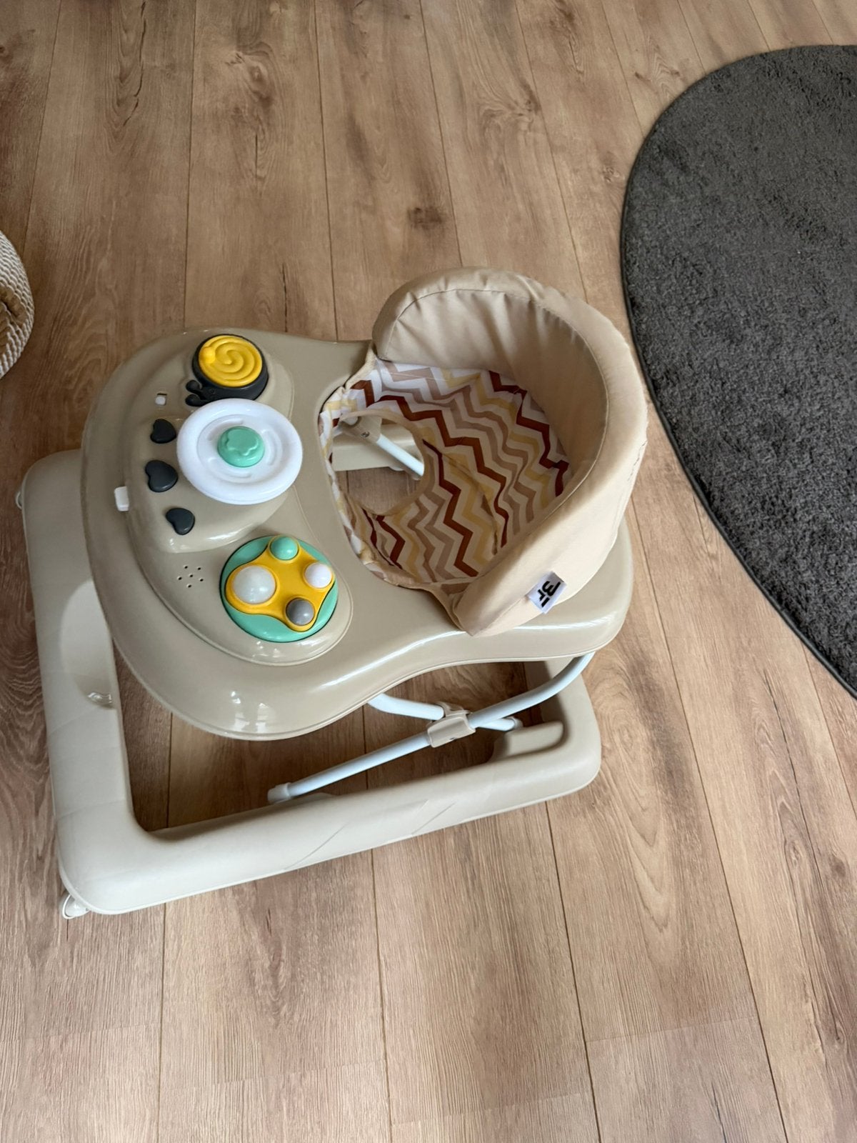 Beige loopstoel babywalker, Ophalen, Zo goed als nieuw, Overige typen