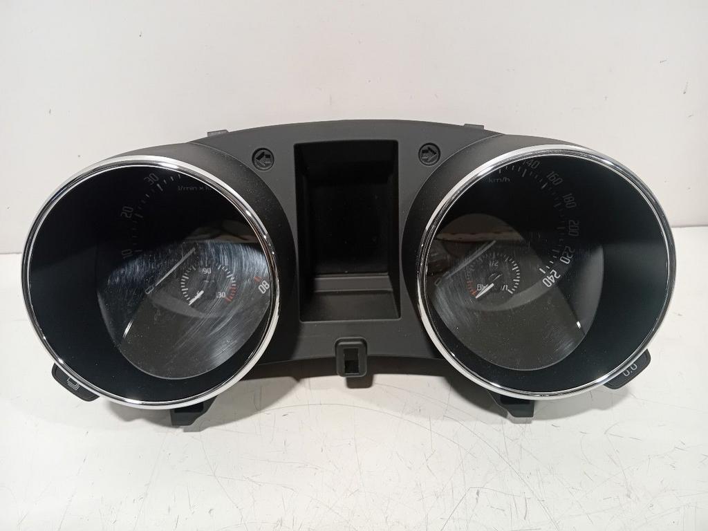 Cockpit Skoda Yeti, Auto-onderdelen, Dashboard en Schakelaars, Onderdelen@venauto.nl, Van der Ven Autorecycling B.V., Gebruikt